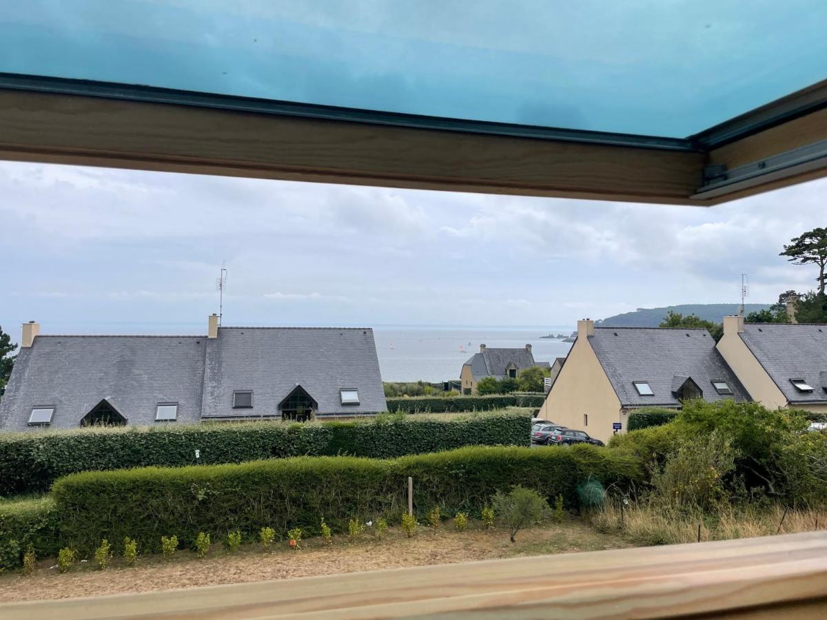 Spacieuse maison à Morgat avec vue sur la mer Crozon Esterno foto